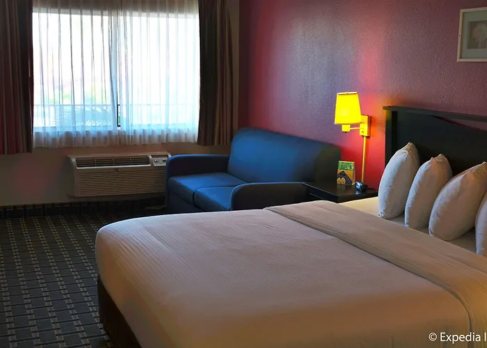Stanford Inn&Suites Anaheim